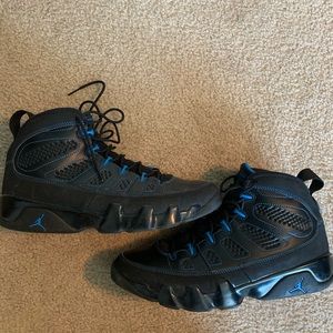 Jordan Retro 9 "Black Bottom" Size 10.5